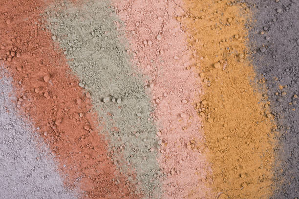 textural gradient from different cosmetic clay mud powders - mud spa treatment health spa massaging imagens e fotografias de stock