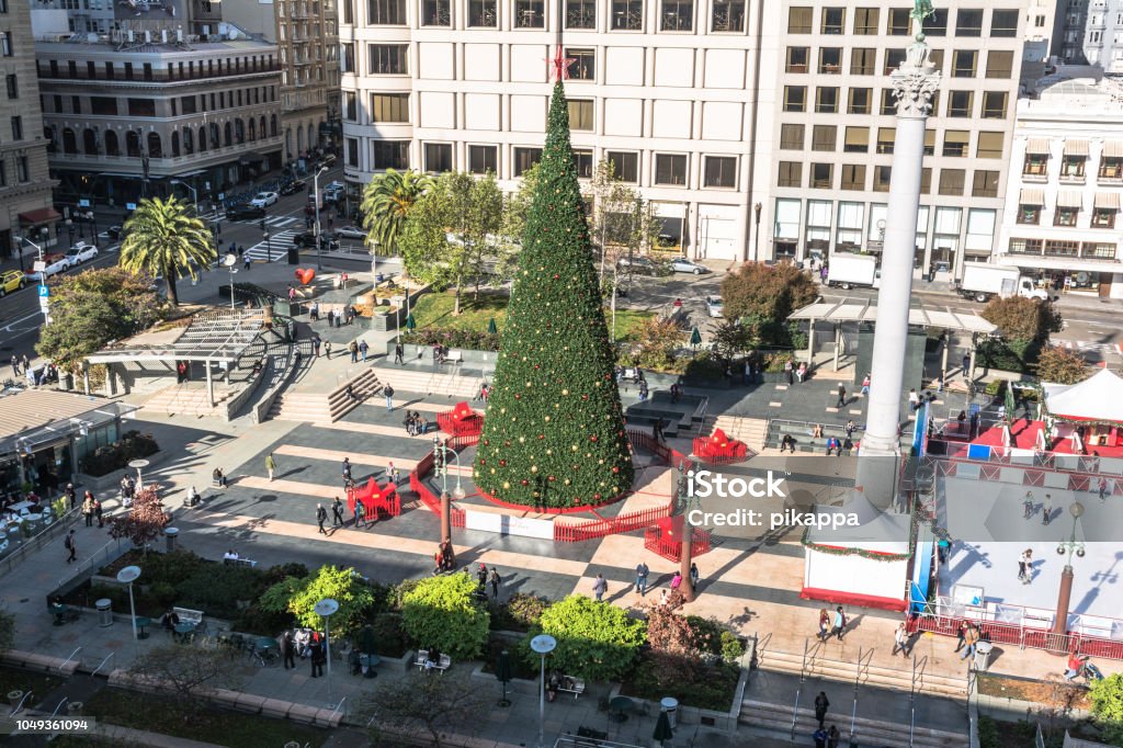 Foto de Árvore De Natal Na Union Square São Francisco e mais fotos de stock de  Natal - Natal, São Francisco - Califórnia, Pista de Patinação no Gelo -  iStock