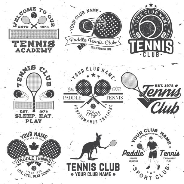 illustrazioni stock, clip art, cartoni animati e icone di tendenza di set di paddle tennis e distintivo da tennis, emblema o segno. vettore. concetto per camicia, stampa, timbro o tee. - padel