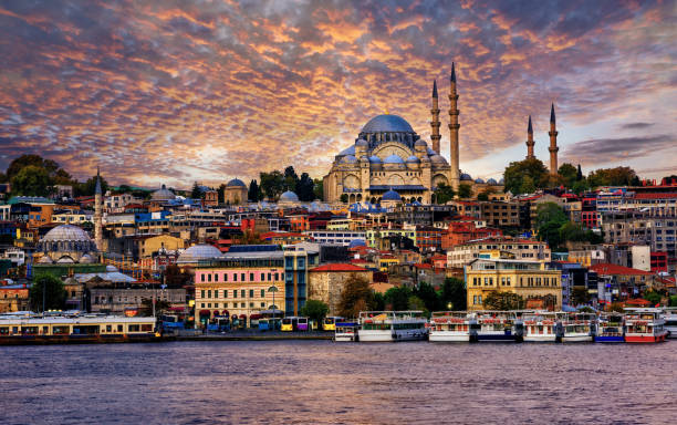 istanbul şehir üzerinde dramatik günbatımı, türkiye - haliç i̇stanbul fotoğraflar stok fotoğraflar ve resimler