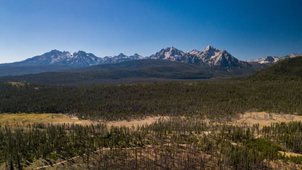 Sawtooth Mountains Sawtooth Mountains aerial views Sawtooth National Recreation Area stock pictures, royalty-free photos & images