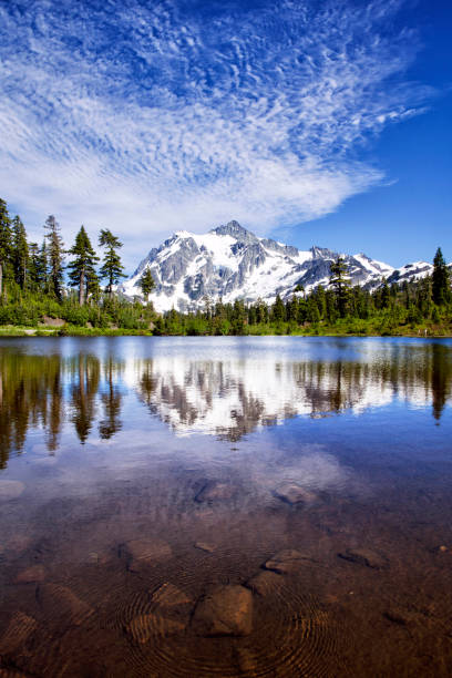 여름, wa, 미국에 마운트 shuksan - picture lake 뉴스 사진 이미지