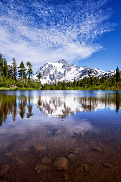 istock Mount Shuksan in summer, WA, USA 1049662040