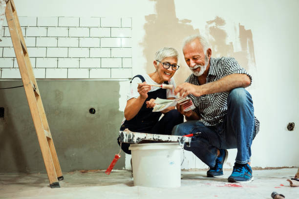 istock Couple remodeling their home 1049778596