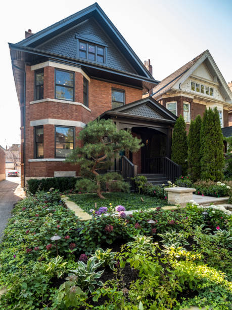 istock Luxury urban Home exterior 1049888162