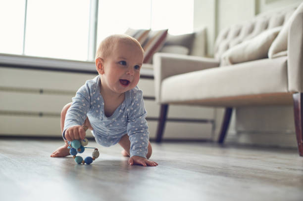 Baby Crawling Pictures | Download Free Images on Unsplash