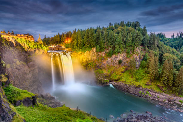 istock Snoqualmie Falls, Washington, USA 1050307304
