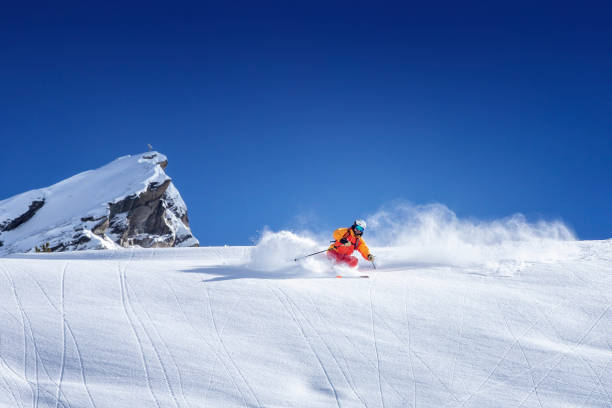 esquí de espalda - back country skiing fotos fotografías e imágenes de stock