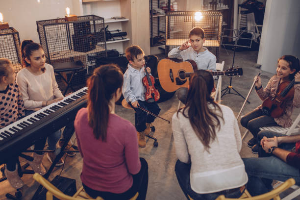 istock Children music school class 1050399432