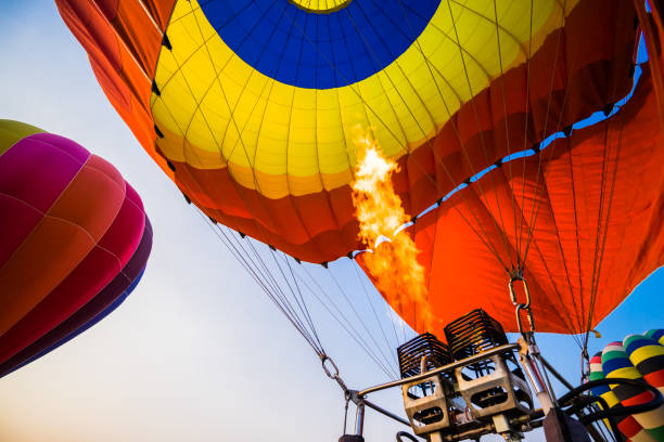 istock Preparing fly hot air balloon 1050498218