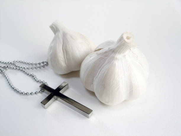 istock Garlic and a cross 1050504026