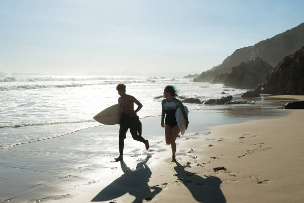 istock Friends headed for an epic surf on the coast 1050510832