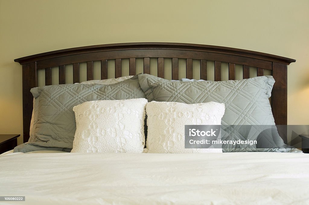 현대적이고 편안한 침실 - 로열티 프리 0명 스톡 사진