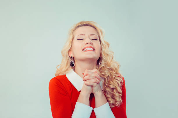 praying medieval woman