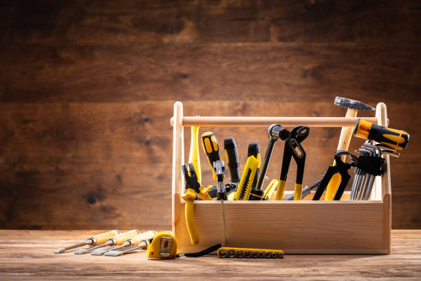 cassetta degli attrezzi con vari strumenti di lavoro - toolbox hand tool work tool construction foto e immagini stock