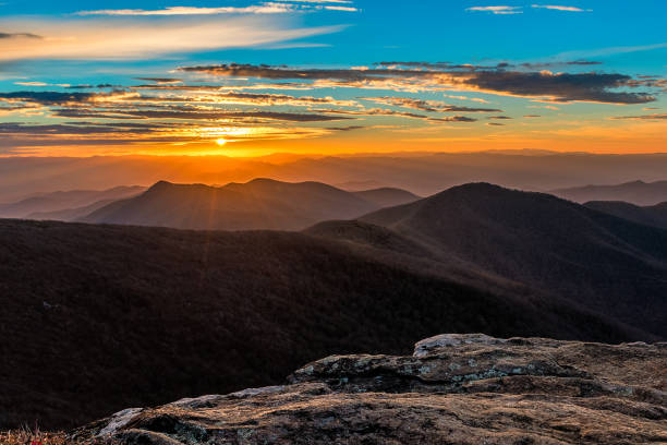 istock Craggy Gardens Sunset - Blue Ridge Mountains 1051016520