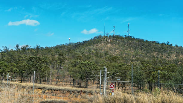 railway infrastructure on electric lines - train coal mining australia imagens e fotografias de stock