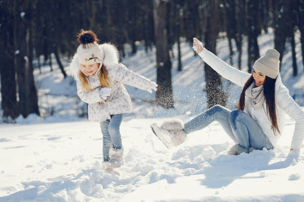istock Mom and daughter 1051081894