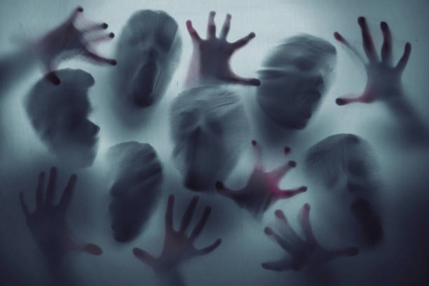 screaming ghost faces - horror imagens e fotografias de stock