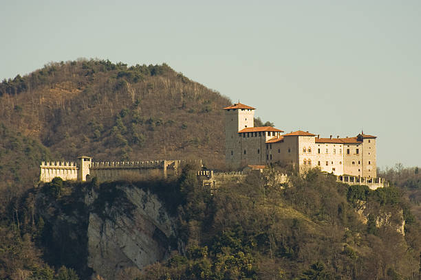 angera-itália - angera imagens e fotografias de stock