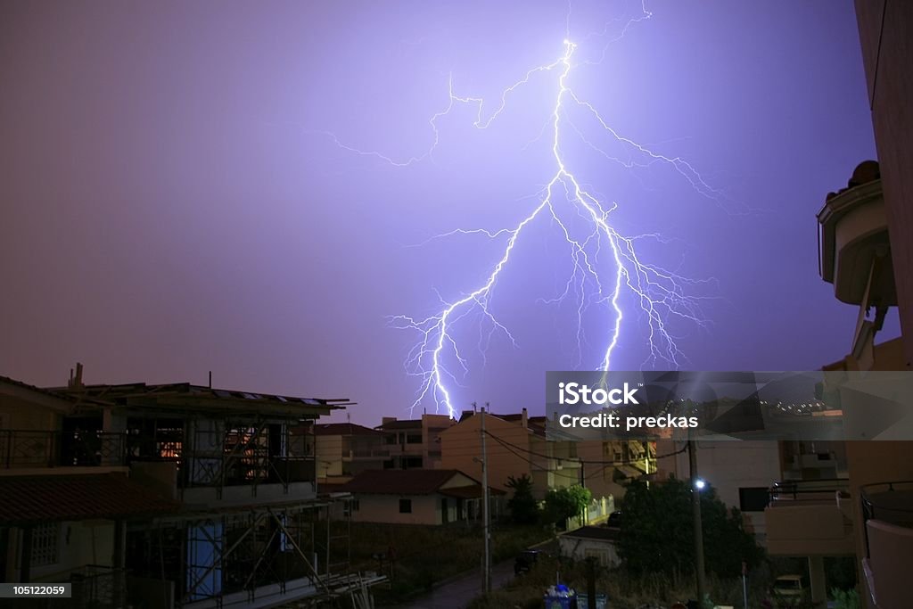 Lightning e thunder storm in Grecia - Foto stock royalty-free di Atene