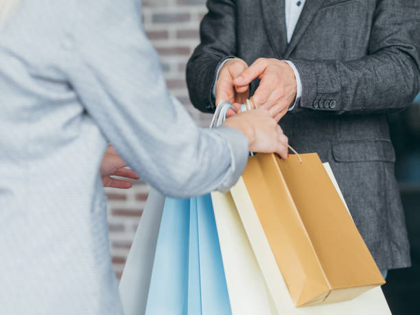 istock shopping addiction store delivery bags customer 1051247310