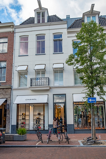 Cửa Hàng Chanel Amsterdam Ở Pc Hooftstraat Ở Amsterdam Hình ảnh Sẵn có -  Tải xuống Hình ảnh Ngay bây giờ - iStock