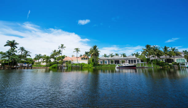 istock Houses in Florida 1051302432