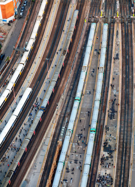 london bridge station von oben, london - aerial passenger line stock-fotos und bilder