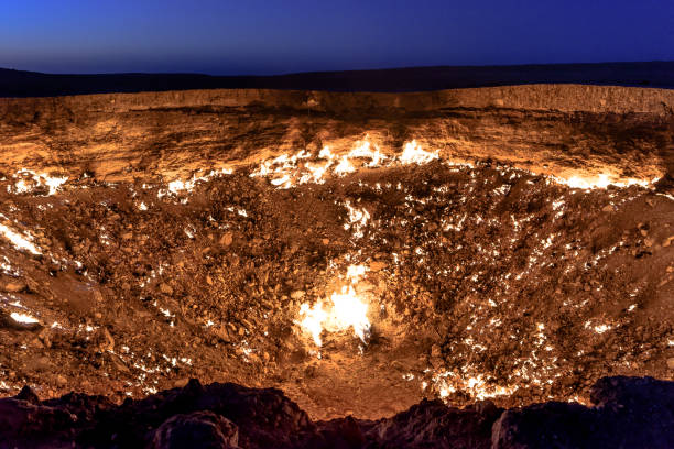istock Gate of Hell in Turkmenistan desert 1051488324