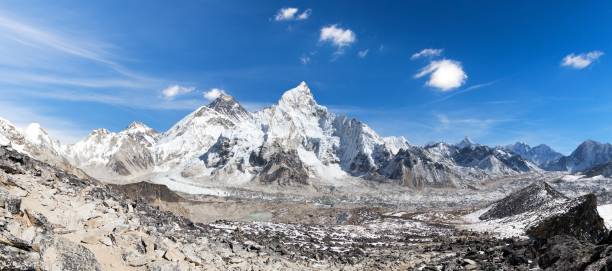 istock Mount Everest and Khumbu Glacier panorama 1051496630