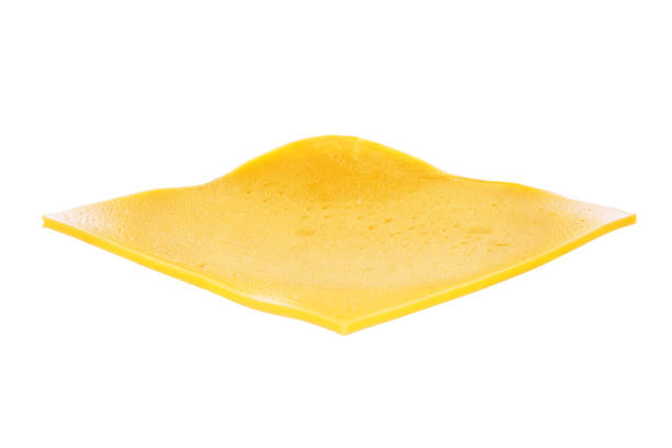 loncha de queso aislado - yellow cheese thin portion fotografías e imágenes de stock