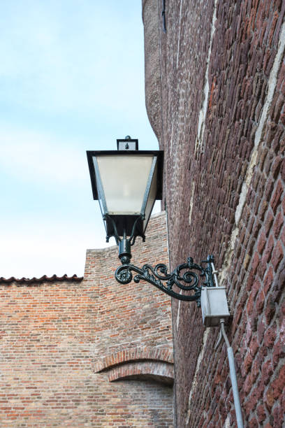 istock an street lamp 1051605610