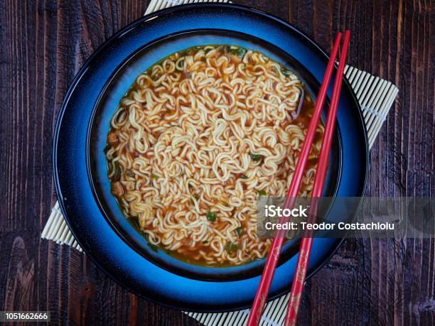 Photo libre de droit de Shin Ramyun Préparé À Partir De Nouilles Instantanées banque d'images et plus d'images libres de droit de Culture coréenne