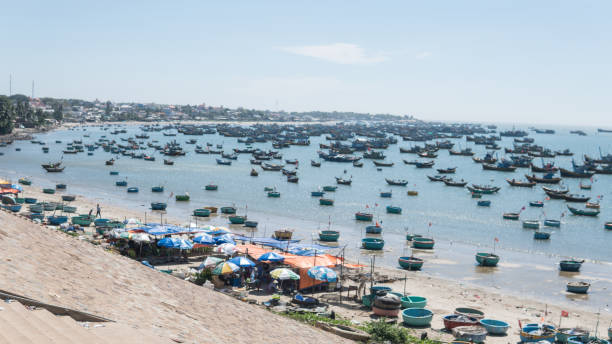 漁村、ムイネーの mui ねツーリストの場所で - fishing village ストックフォトと画像