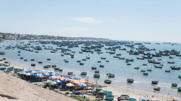 漁村、ムイネーの mui ねツーリストの場所で - fishing village ストックフォトと画像