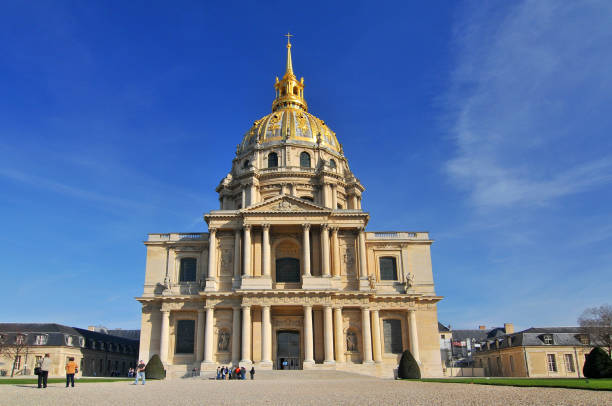 パリ大聖堂のサン ・ ルイ ・ デ ・ ザンヴァリッド、フランス。 - napoleon bonaparte ストックフォトと画像