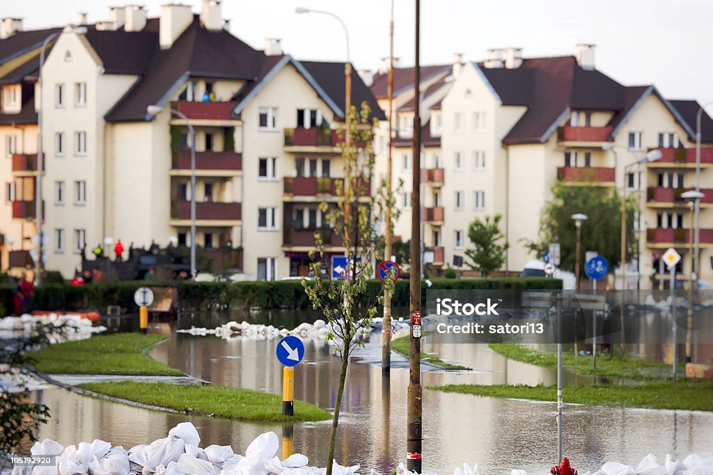 Powódź w mieście - Zbiór zdjęć royalty-free (Powódź)