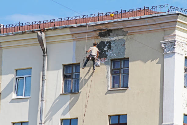 baumeister-arbeiter, die rekonstruktion der fassade des gebäudes in minsk - reconstructing stock-fotos und bilder