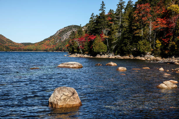 istock Autumn morning lights near Jordan Pond 1052455186