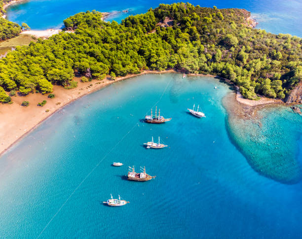 boats parking at phaselis cove - província de antália imagens e fotografias de stock