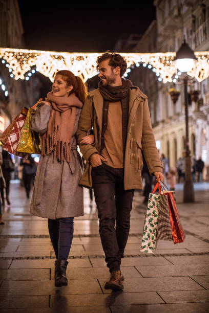 istock Love Christmas shopping 1052516756