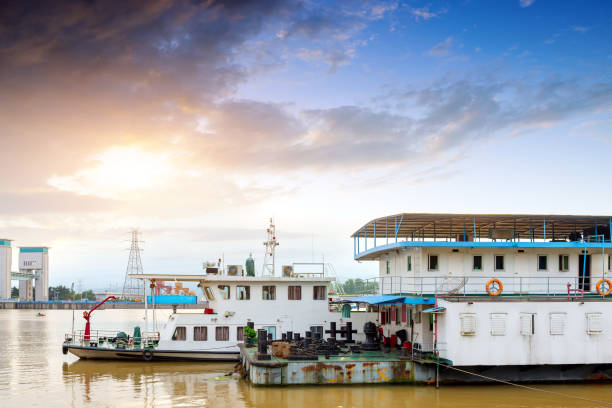 istock Tri klisure Gezhouba rezervoar 1052817080
