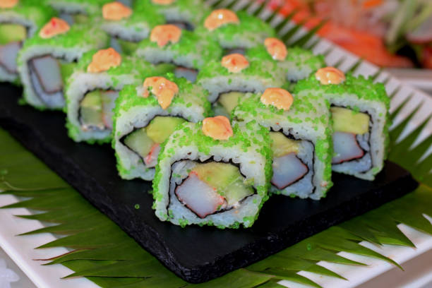 istock California maki roll, sushi roll 1052947364