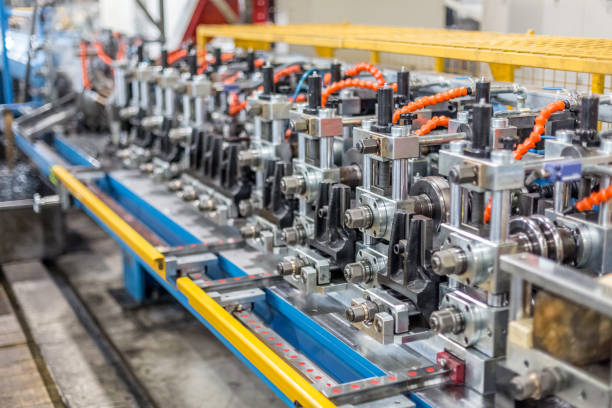 istock process, welding equipment for steel pipes 1052980544