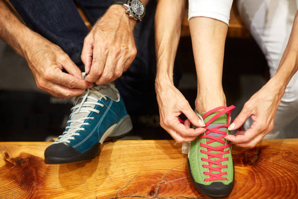 istock Senior couple shopping 1053017722