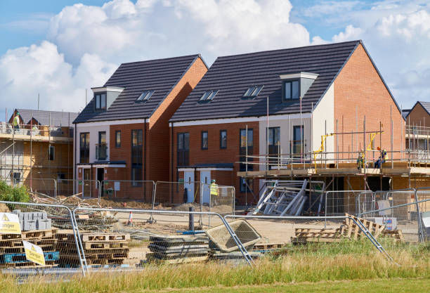 newly built homes - residential district housing development house uk imagens e fotografias de stock