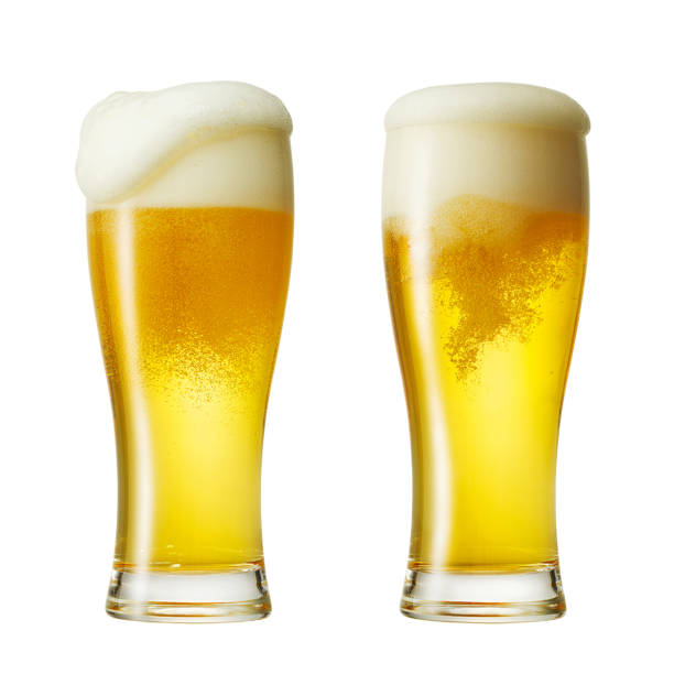  ビールのクローズ アップ - グラス 写真 ストックフォトと画像