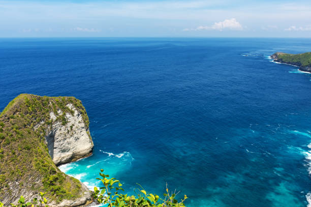 istock Scenery at Kelingking Beach View Point Nusa Penida 1053054454