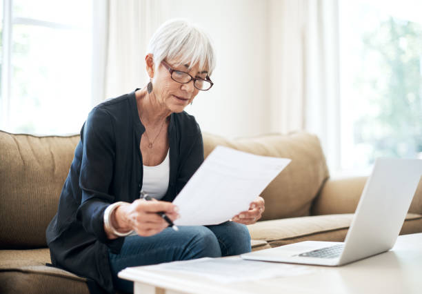 istock She likes to know what's going on with her finances 1053060492